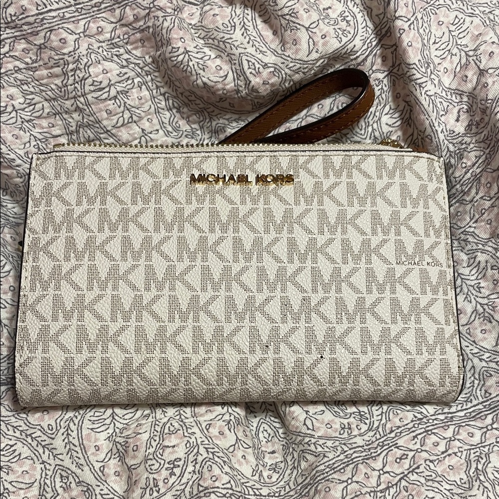 Michael Kors jet set travel signature logo smartphone wallet